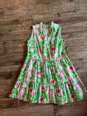 Sleeveless Green Floral Casual Tiered Dress with Pink Blooms